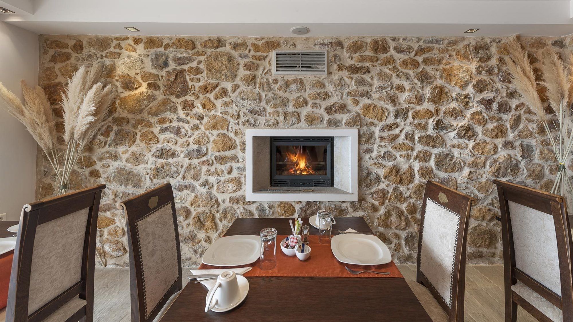 Iakovakis Suites & Spa Koropi Zewnętrze zdjęcie